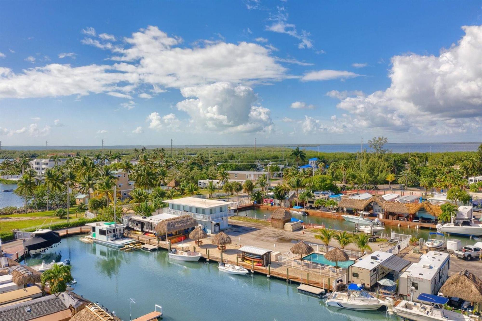 Waterfront Studio 2, Couples Oasis, Kayaks, Pool Jewfish Exterior photo